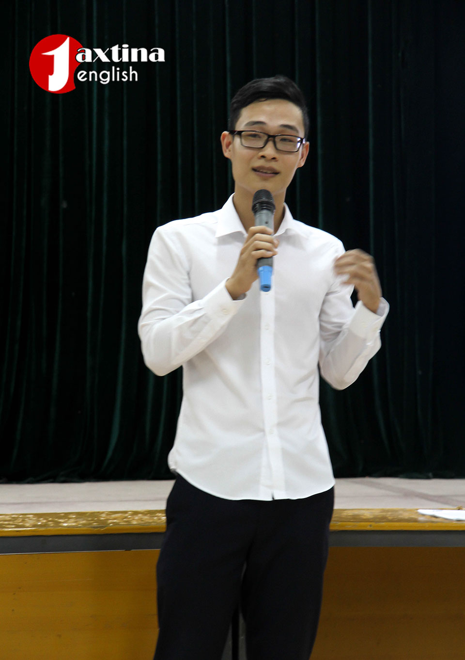 giao lưu giáo viên và học viên