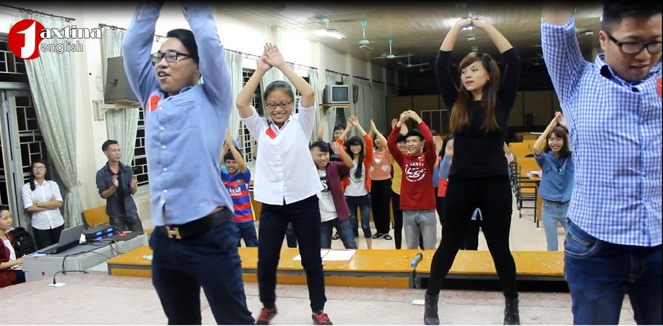 giao lưu giáo viên và học viên 