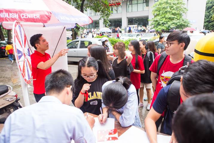 Chào Tân Sinh Viên FTU 2017