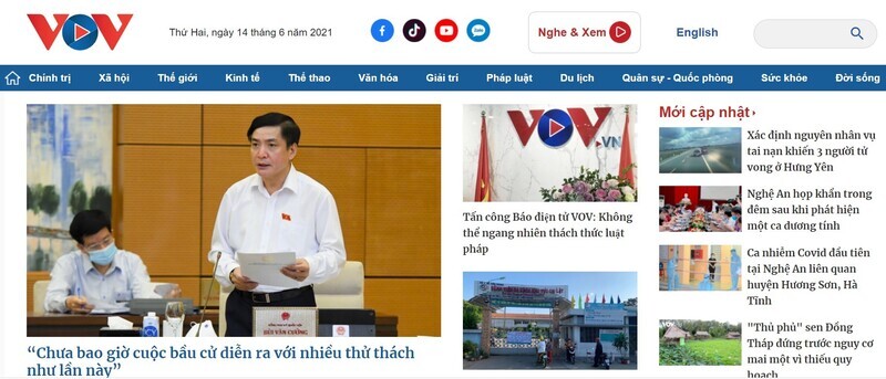 web đọc báo tiếng anh